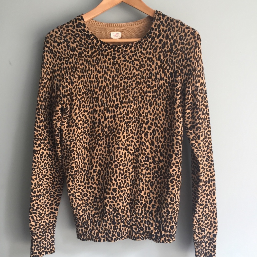 LOFT Ann Taylor leopard sweater small crew career